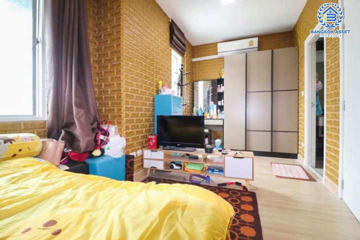 *****ทาวน์เฮ้าส์มือสอง กรุงเทพฯ ม.พฤกษาวิลล์96 พหลโยธิน-เพิ่มสิน เนื้อที่กว้าง 18.70 ตร.ว. ฟังก์ชัน 3 ห้องนอน 2 ห้องน้ำ ที่จอดรถ 1 คัน บ้านสภาพสวย ภายในตกแต่งโมเดิร์นมีสไตล์ พร้อมเข้าอยู่! โครงการตั้งบนทำเลแห่งการเดินทาง ใกล้รถไฟฟ้าสายสีชมพูและสายสีเขียว เชื่อมต่อจุดขึ้นทางด่วน "สุขาภิบาล5-รามอินทรา" จองเลย!